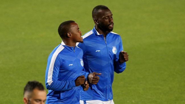 بازیکنان آفریقایی استقلال به حاشیه‌های پس از دربی واکنش نشان دادند