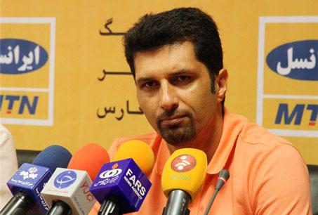 
حسینی: وقی مقابل العین حرفه‌ای موقعیت از دست می‌دهید، تنبیه می‌شوید
