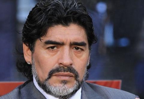 انتقاد تند مارادونا به داور آمریکایی دیدار کلمبیا - انگلیس