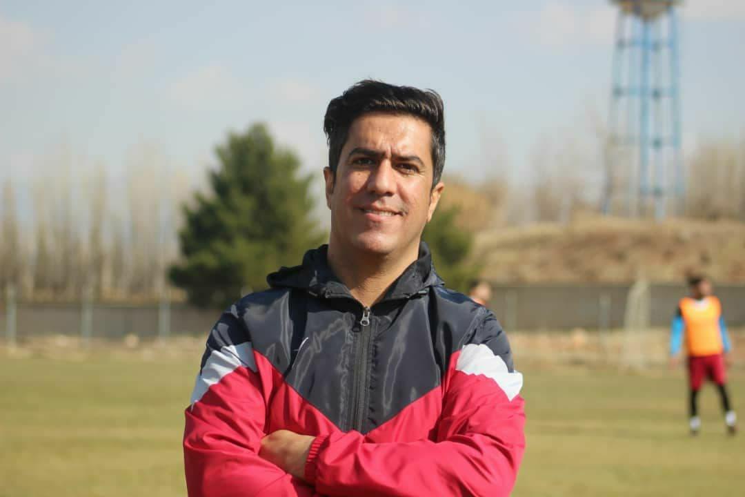 کریمیان مربی خیبر: برای کسب سه امتیاز به بوشهر می رویم
