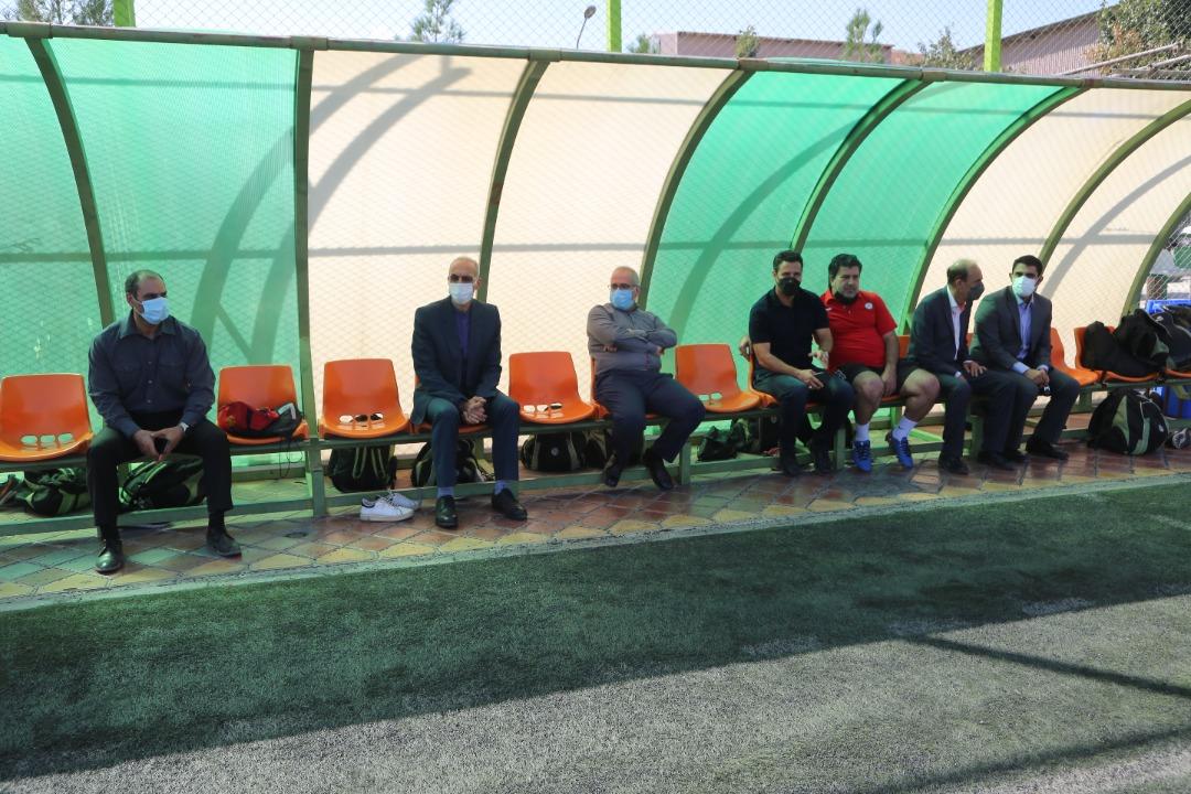 اولین روز حضور سرمربی و کادرفنی تیم ذوب آهن در اصفهان در کنارتیمهای پایه