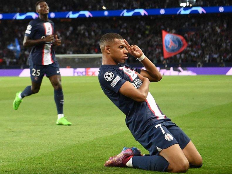 مهاجم PSG تمام رقبای خود در فرانسه را کنار می‌زند