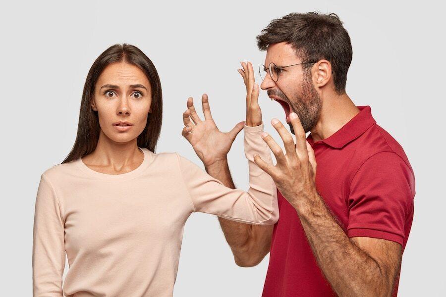 خطر نابودی رابطه: 5 سوال سمی که خانم ها نباید از آقایان بپرسند! 