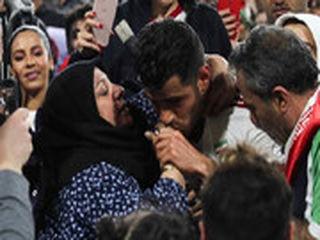 فیلمی که AFC از مرتضی پورعلی گنجی بعد از بوسیدن دست مادرش منتشر کرد 