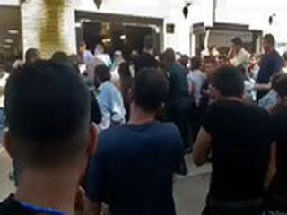 حمله به هواداران پرسپولیس با اسپری فلفل در اصفهان+فیلم