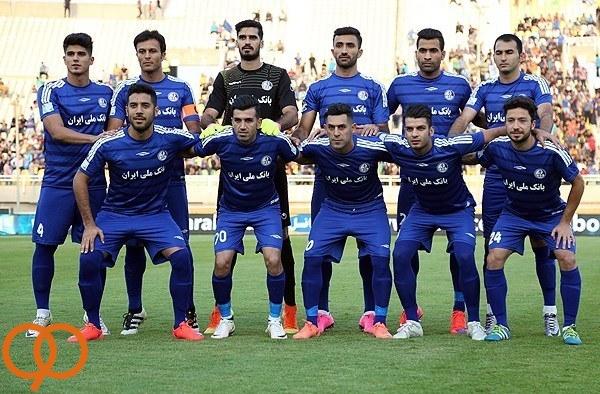 هافبک استقلال بازی اصفهان را از دست داد