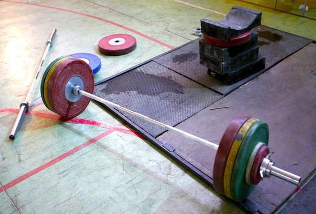 علی داوودی به اردوی تیم ملی بزرگسالان وزنه‌برداری پیوست 