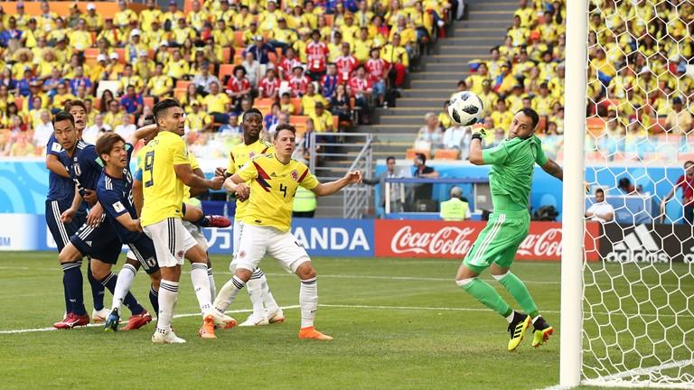 ژاپن 2 - کلمبیا 1 / پیروزی چشم بادامی ها مقابل کلمبیای ۱۰ نفره