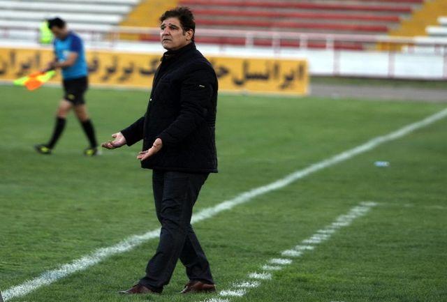 مهاجری: داور نباید اجازه می‌داد بازیکنان نفت مسجد سلیمان وقت بازی را بکشند