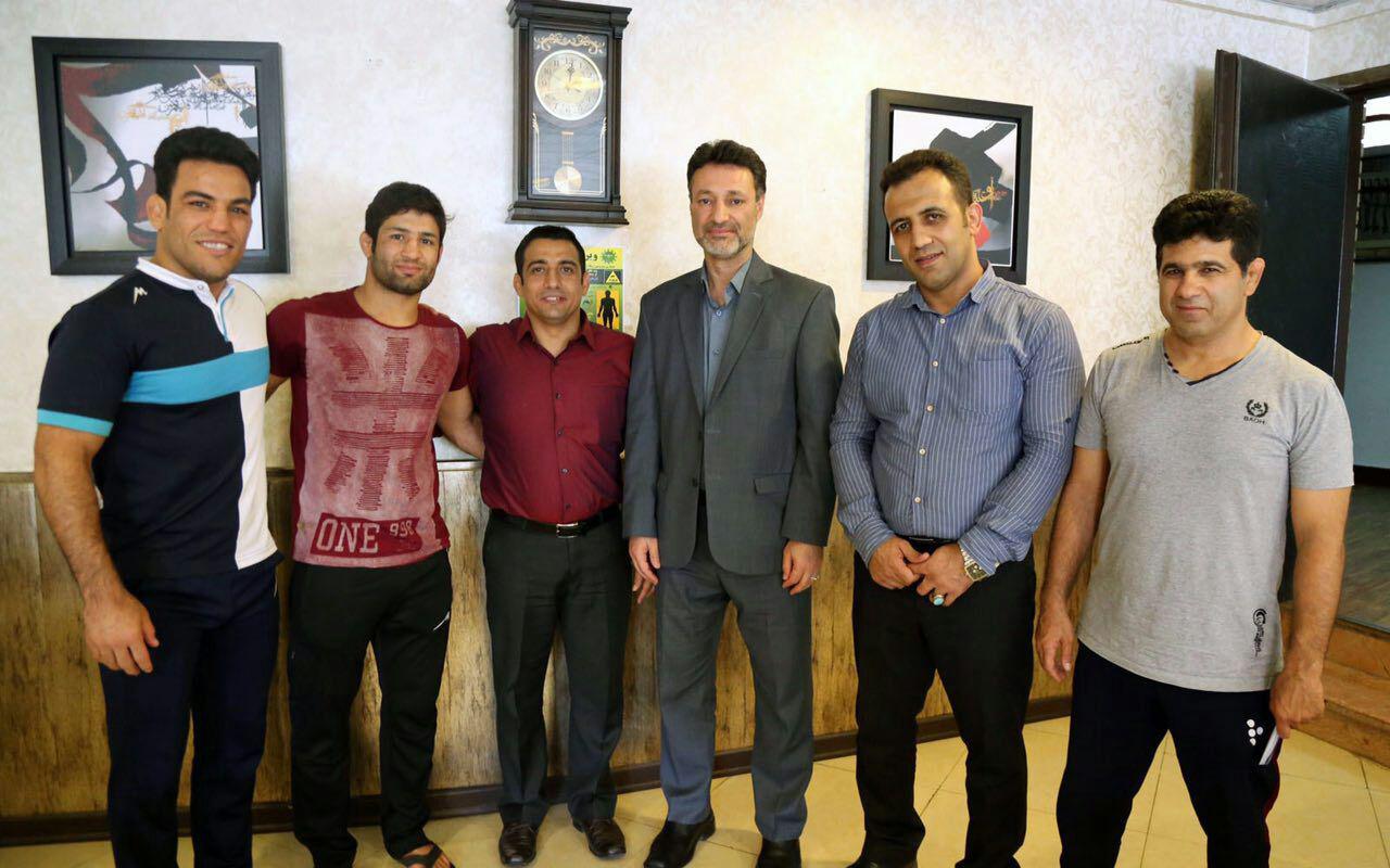 مدیرکل ورزش و جوانان خوزستان در خانه کشتی/ تقدیر از ملی پوشان خوزستانی