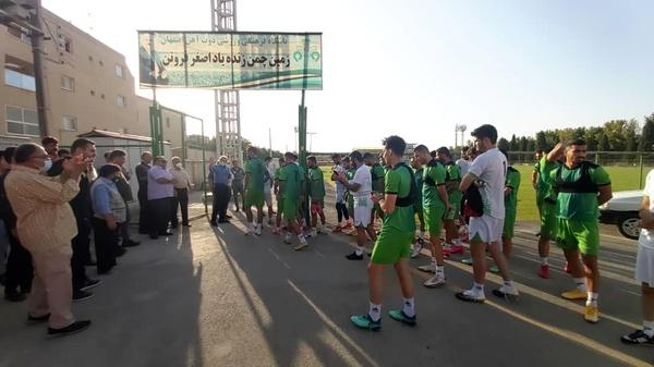 تمرینات تیم فوتبال ذوب آهن اصفهان در حضور هواداران (تصویر)