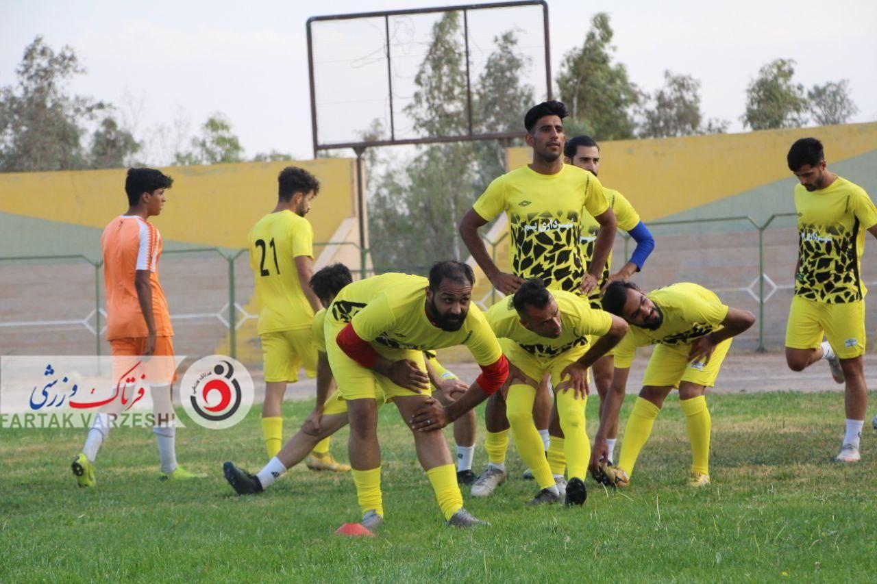گزارش تصویری : تمرینات تیم فوتبال شهرداری بم به روایت دوربین حسین بنی اسدی