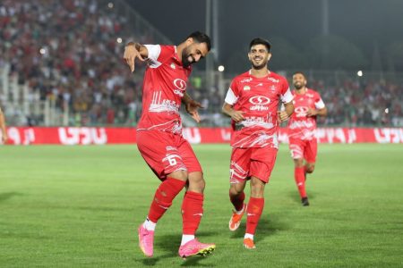 تلاش مدافع ملی‌پوش پرسپولیس برای حضور در امارات